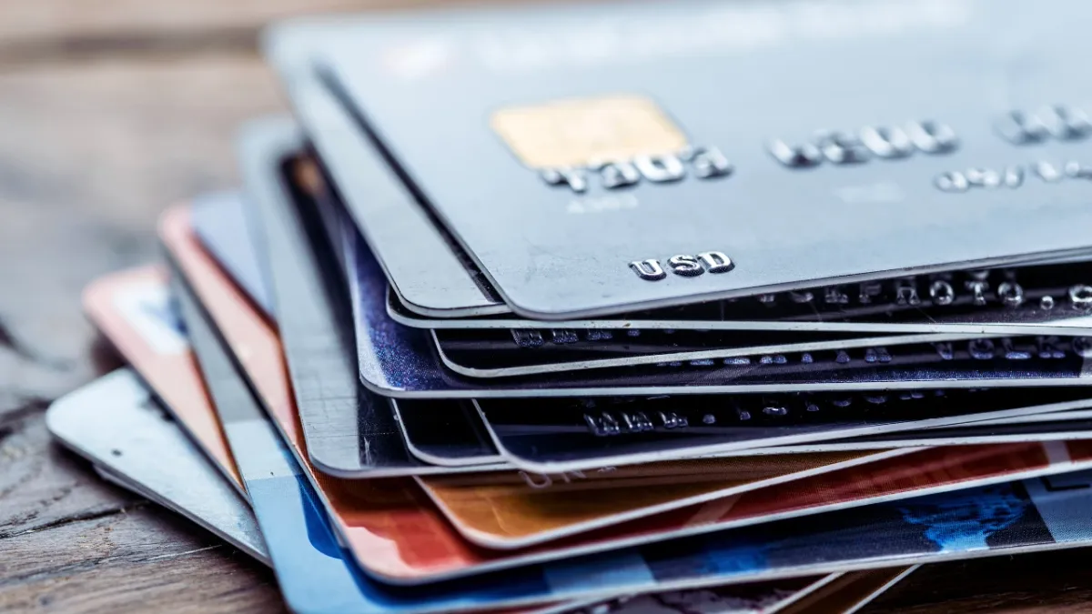Credit Cards, Taxes and Banking For Expats Explained -