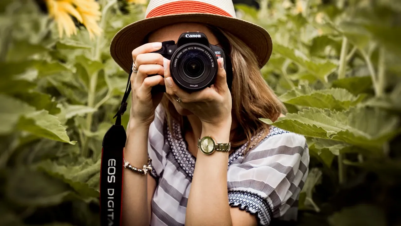 Why I Switched from the Canon SL3 to the Sony X3000 for Travel Vlogging