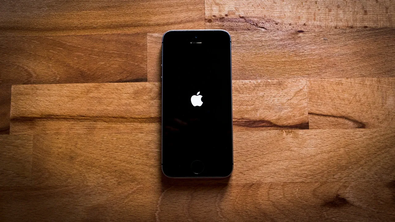 Exploring the iPhone Mini For Vlogging - Pros and Cons